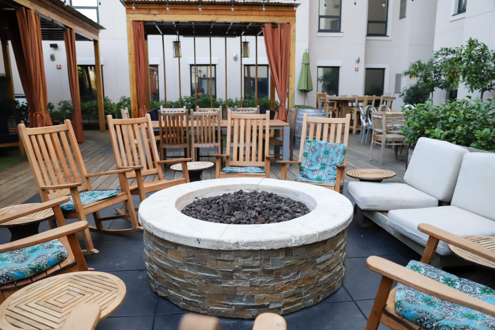 andaz napa terrace, andaz napa outdoor patio, andaz napa mercantile terrace, andaz napa, andaz napa hotel, andaz napa hotel review, andaz hyatt, things to do in napa, things to do in napa valley, places to lounge in napa, places to eat in napa, places to stay in napa, napa hotel reviews, hotel reviews in napa, hyatt hotels in napa, bars in napa, napa andaz bar, andaz napa bar