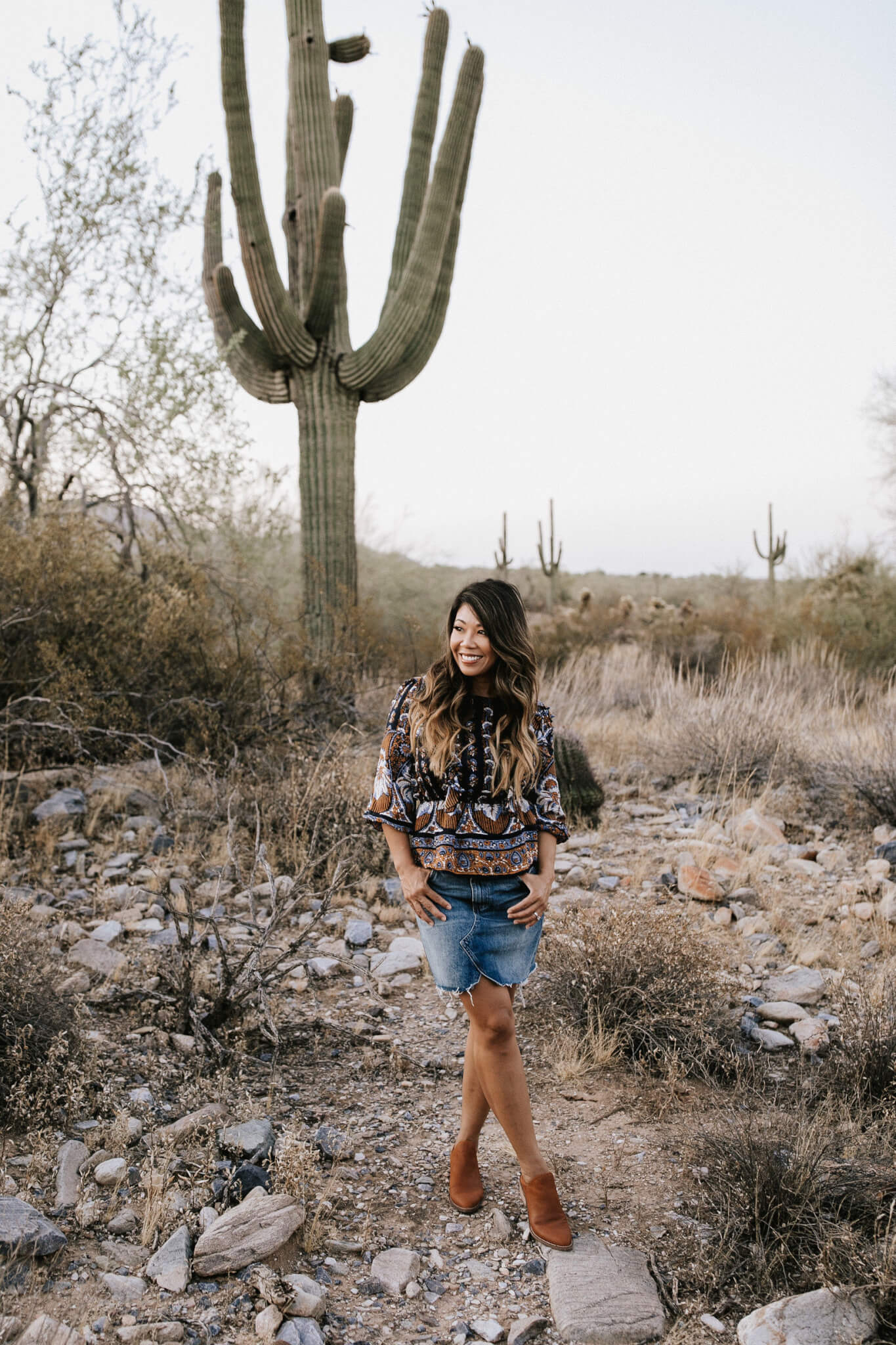 What to wear in the desert, What to wear to palm springs, What to wear to Arizona, What to wear to Scottsdale, Best desert style, Desert outfits, Desert chic fashion, Best color to wear in the desert, Boho clothing, Desert clothes, Desert chic dress, Bohemian style, How to dress bohemian, Boho chic, Boho peasant top, Bohemian peasant top, Boho look, @luckybrand, Lucky Brand, boho inspiration