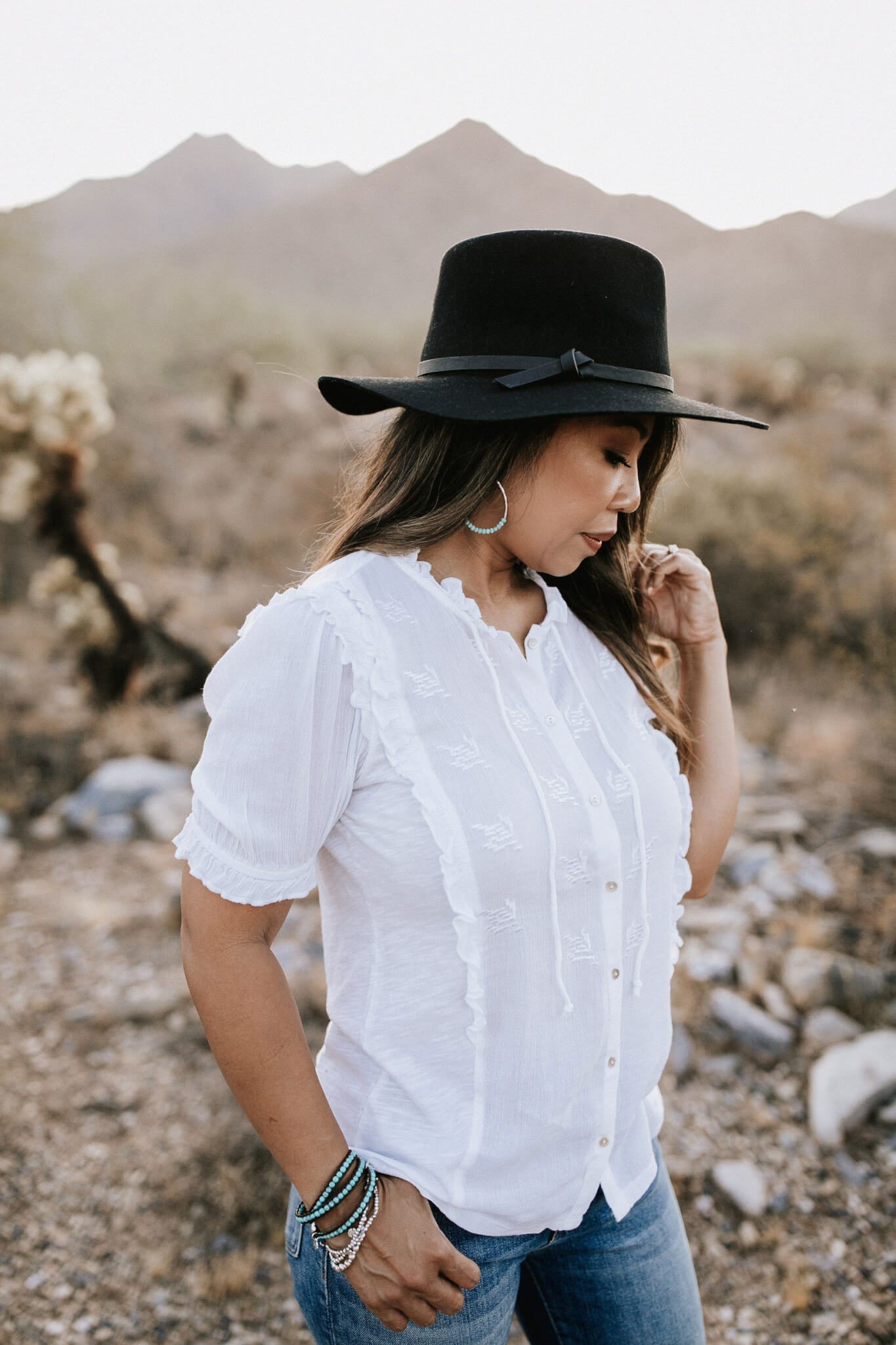 What to wear in the desert, What to wear to palm springs, What to wear to Arizona, What to wear to Scottsdale, Best desert style, Desert outfits, Desert chic fashion, Best color to wear in the desert, Boho clothing, Desert clothes, Desert chic dress, Bohemian style, How to dress bohemian, Boho chic, Boho peasant top, Bohemian peasant top, Boho look, @luckybrand, Lucky Brand, boho inspiration